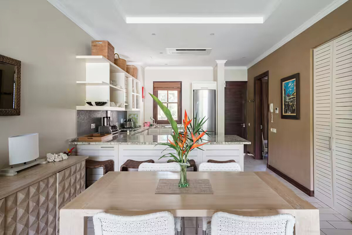 Elegant Waterfront Apartment on Eden Island  Share  Save