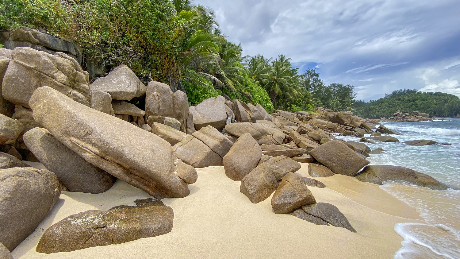 Discover Police Bay Beach: Seychelles’ Secluded Tropical Paradise